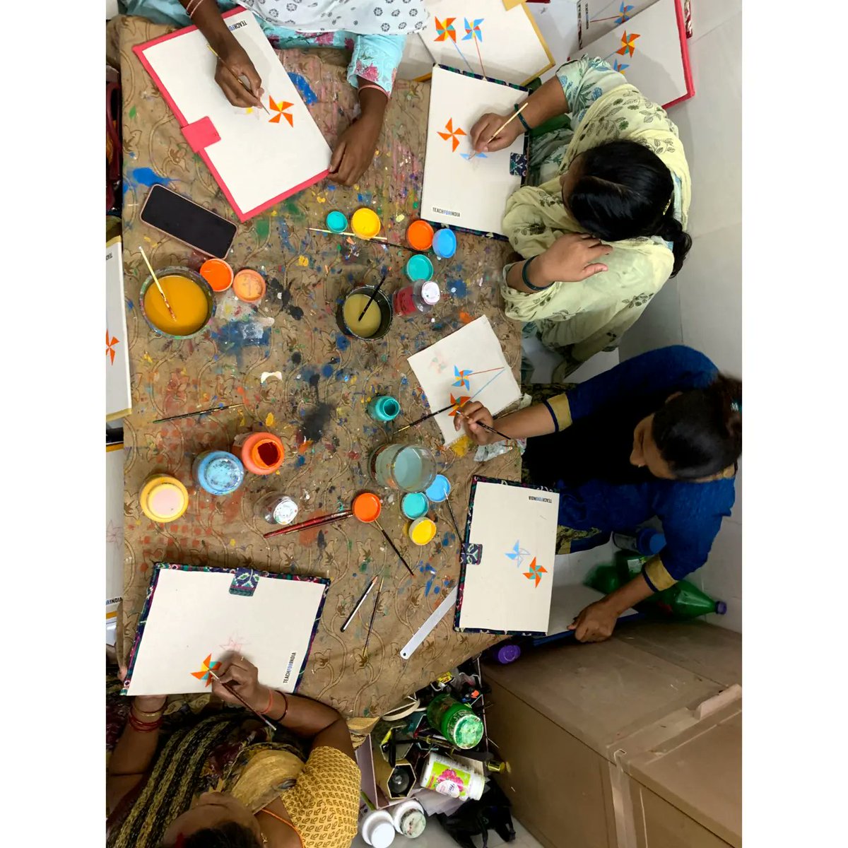 AfterTaste2012's tweet photo. As the fellows embark on a new journey, we wish them the very best in their endeavours to create a more equal world for all.
#standupforindia  #artforempowerment #dignifiedlivelihood #handmadebyAftertaste #firki #clothfolders #buysomethingnice #dosomethinggood
(3/3) https://t.co/IGCTIAXk91