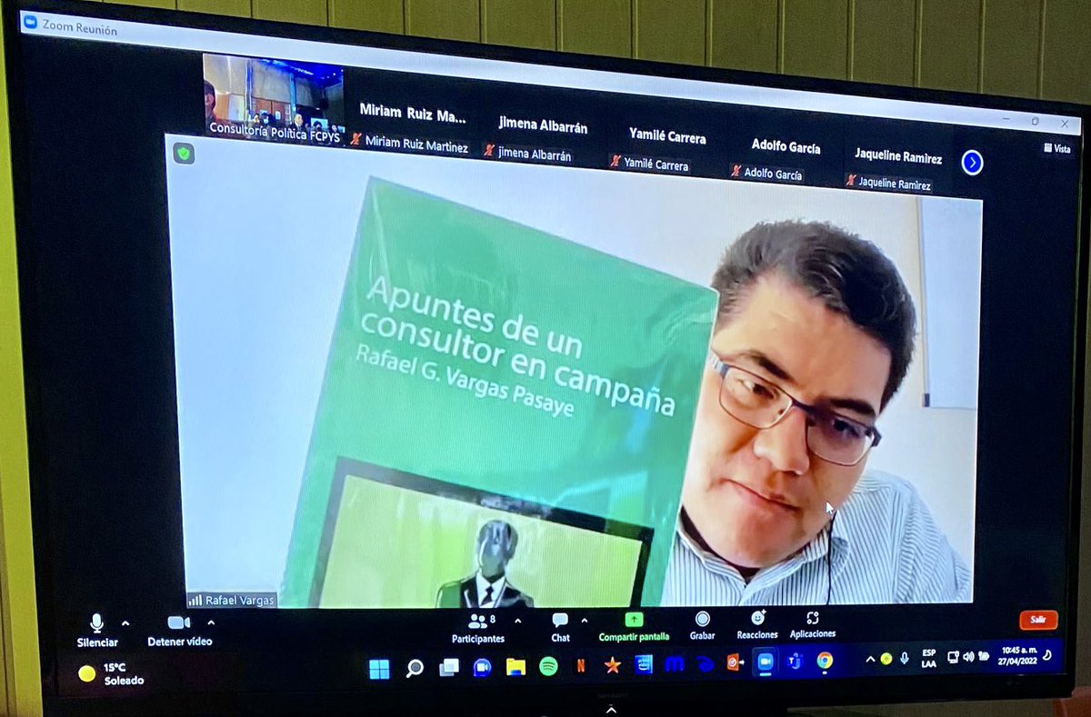 CuevasRamon's tweet photo. Con gran razón dice @rvargaspasaye que en la vida moderna “se piensa en foto y video”, por lo que con esta imagen agradezco los consejos y recomendaciones que compartió durante su ilustrativa conferencia sobre “Consultoría Política” en @PoliticasUAEMex. 

Esperamos verlo pronto. https://t.co/rRZ18E3IZP