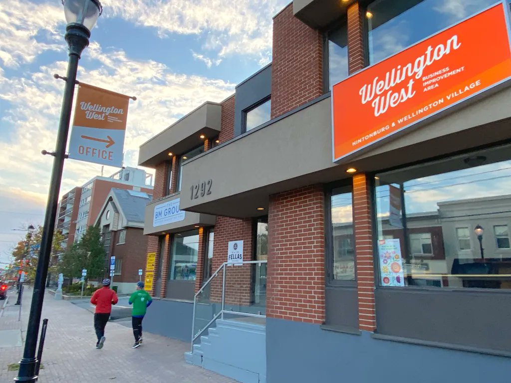 Wellington_West's tweet photo. Work with us! The Wellington West BIA is seeking an organized, creative and passionate Communications and Operations Assistant to join our team. Deadline to apply is 5pm on May 13th!
Learn more about the role and how to apply at https://t.co/L4z5yBERWb https://t.co/BVWzCzr1sU