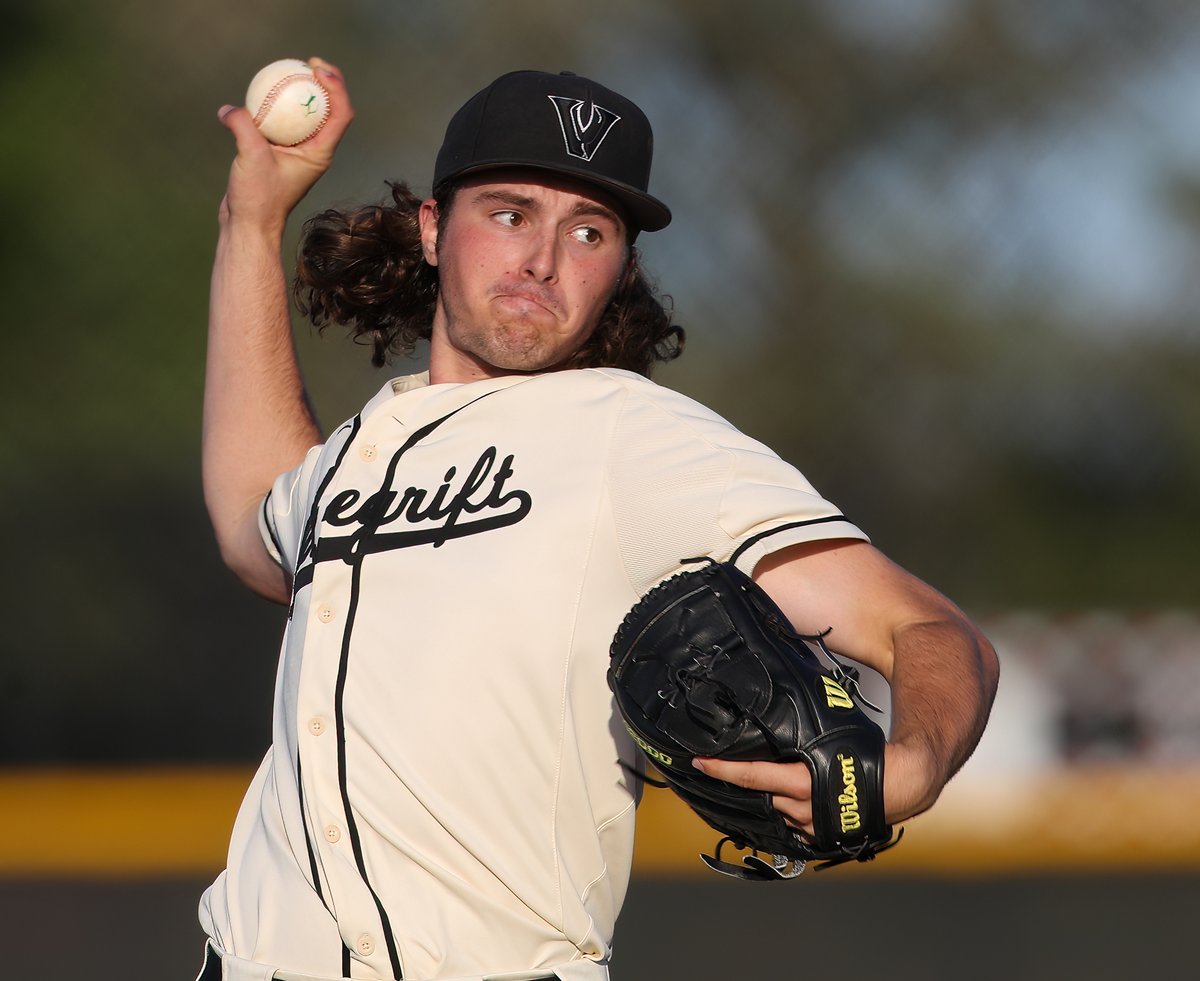 HCNSports's tweet photo. Daniel Farrow wanted the ball Tuesday night, and he did not disappoint.

The Vandegrift senior had seven Ks in a complete-game shutout to help @Viper_Baseball beat Round Rock and clinch a playoff berth for the first time since 2018. https://t.co/qpM1wAKkj0 #txhsbaseball https://t.co/tvegBbPXqX