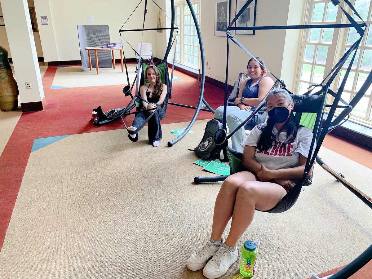GuilfordCollege's tweet photo. What an amazing turnout for the final Spring Into Guilford! The #GuilfordCollege #ClassOf2026 is ready to get here and get started! It's going to be an amazing fall semester and we are SO EXCITED to get to know you and help you achieve your dreams! #GoQuakers #WeAreGuilford https://t.co/ynsmRSJORE