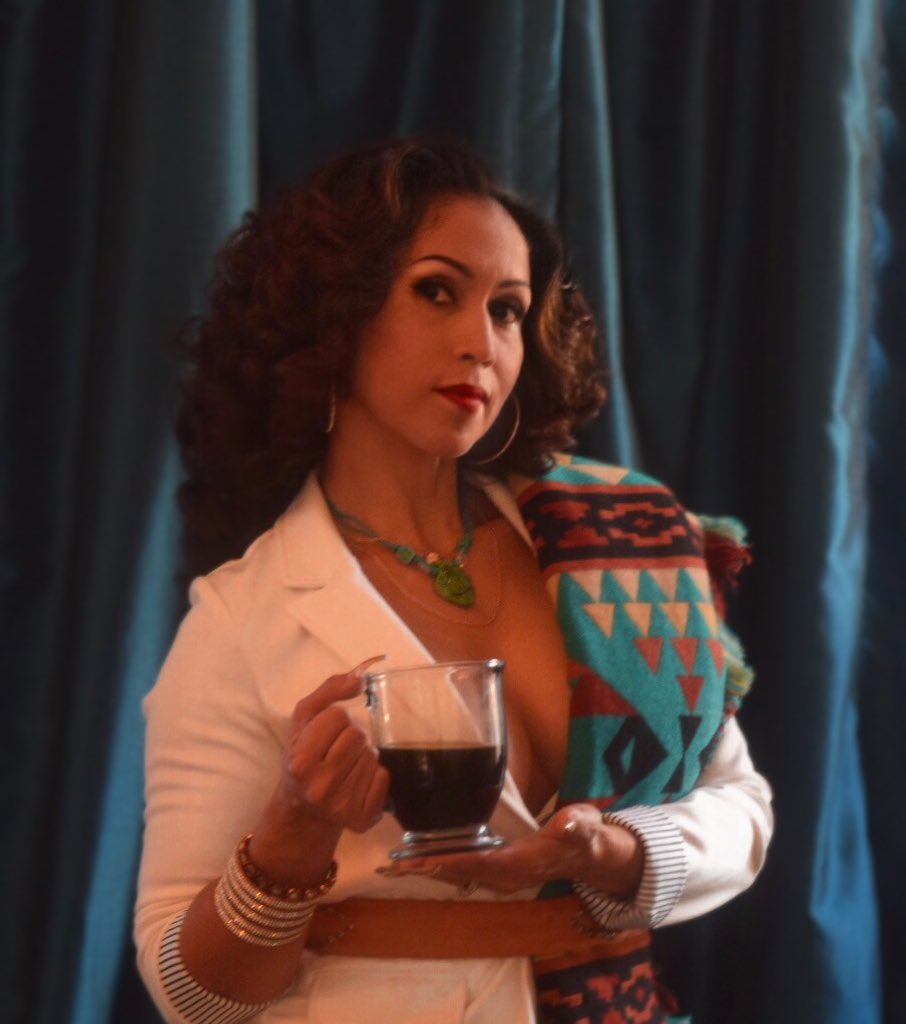AveeChola's tweet photo. GM mi gente, I had a tasty cafecito this morning. #coffeequeen2018 #IYKYK #bestcoldbrew https://t.co/Fj2P8x5DLY