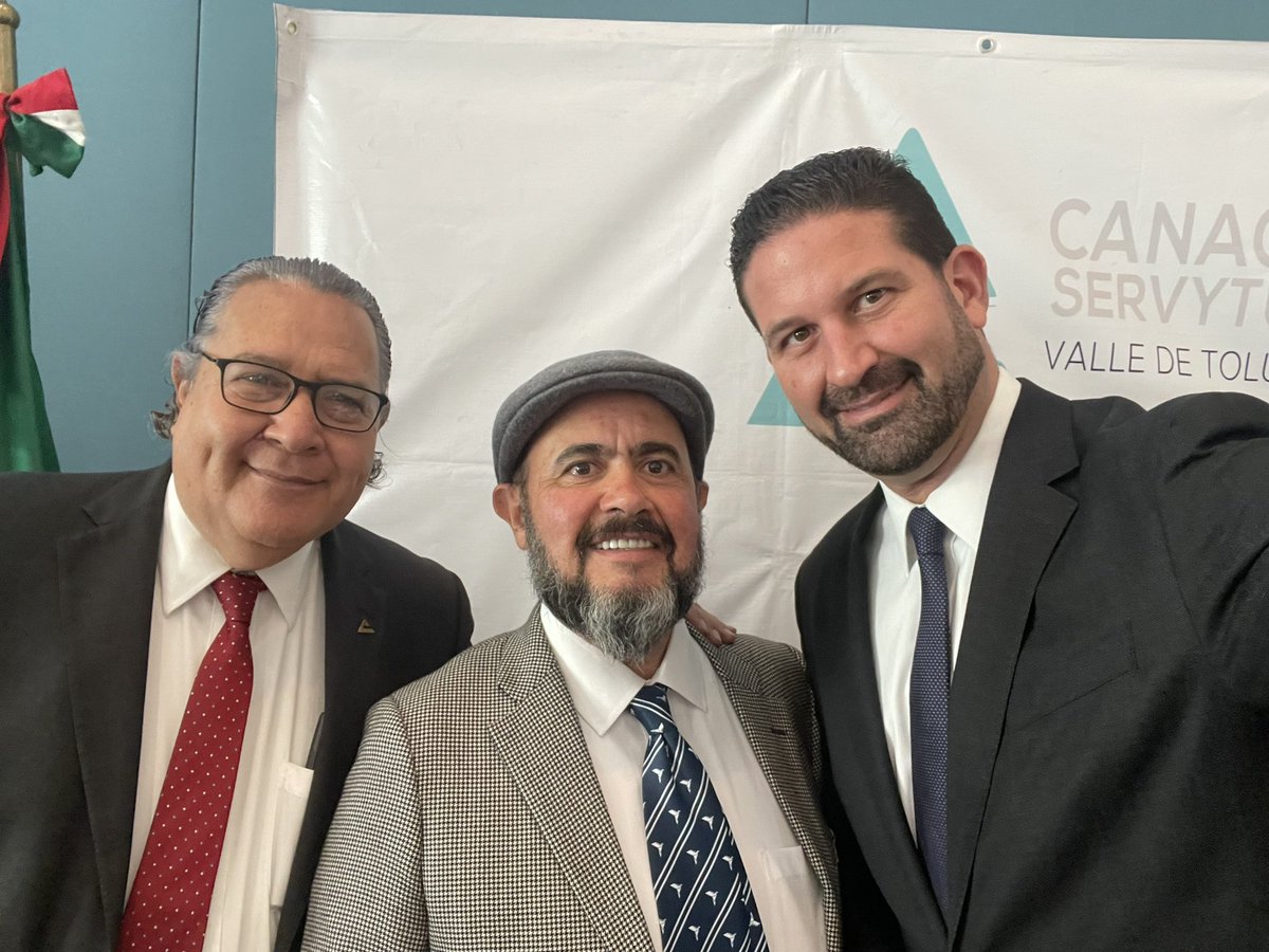 pgsuarez's tweet photo. Con el Dr. Ricardo Sodi Cuellar, Magistrado Presidente del @PJEdomex y el Magistrado Sergio Valls, Director del Centro de Mediación, Conciliacion y Justicia Restaurativa se firmó un convenio que fortalecerá la relación entre el sector empresarial y el Poder Judicial. https://t.co/n6HXLMeFIg