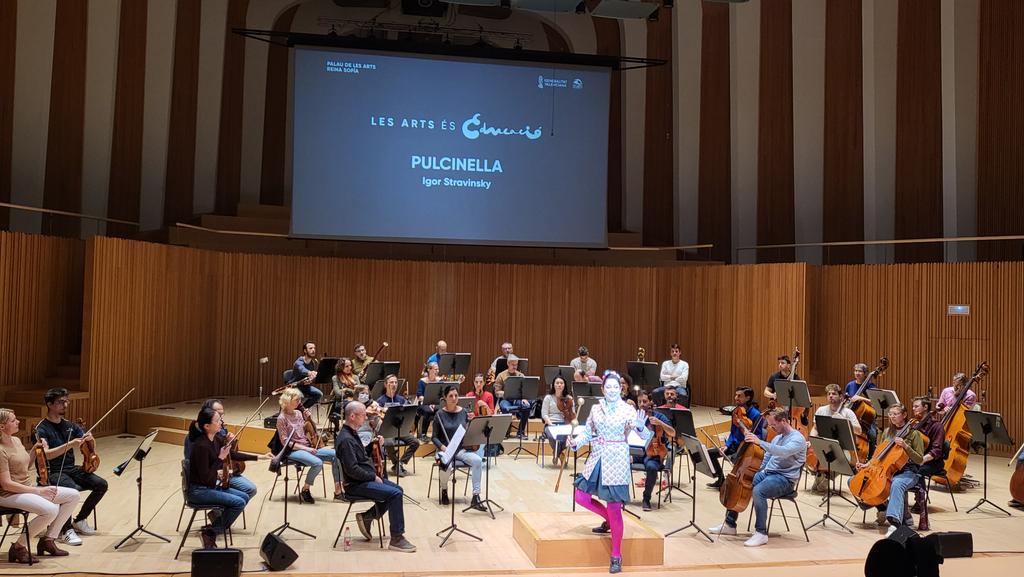 sanahuja's tweet photo. Mañana comenzamos #Pulcinella  en @LesArtsValencia #lesartséseducació con la Orquestra de la Comunitat Valenciana dirigida por el Maestro @IgnacioGVidal y acompañados por @lasanchiz un lujo teneros de nuevo esta temporada. https://t.co/FkuW1dyAlG