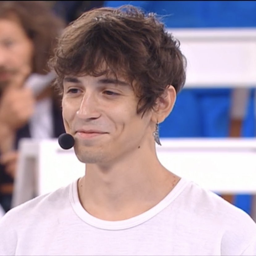 immartiwyse's tweet photo. comunque vorrei parlare del glow up di mio figlio
settembre                           aprile
   2021                                 2022

#Amici21 #Amicispoiler #alexwyse https://t.co/JKmkxpwmrN