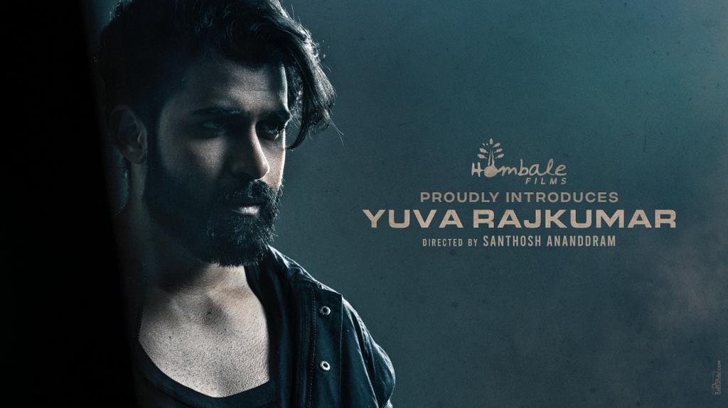 karthickrspress's tweet photo. The Legacy Continues....
#HombaleFilms proudly introduces Grandson of the matinee idol Dr. Rajkumar, #Yuvarajkumar, directed by @SanthoshAnand15, produced by
@VKiragandur.
@yuva_rajkumar @hombalefilms
#IntroducingYuvaRajKumar @proyuvraaj https://t.co/eepc6XEvtP