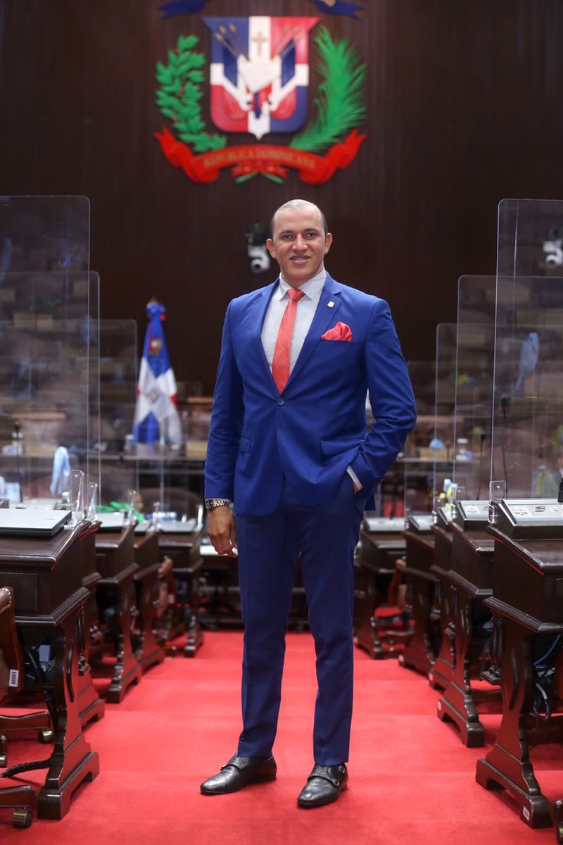FrankDiputado's tweet photo. Nuestra filosofía es representar a mi pueblo con respeto y ética. Con la sagrada misión de aportar para la consecución del progreso y el bienestar anhelado por nuestra provincia. 🇩🇴#SanJuanCambia #GobiernoDominicano #EstamosCambiando #FrankRamirez https://t.co/cSXq00cR42