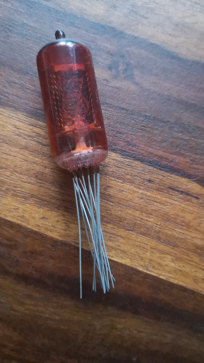 0rph3us's tweet photo. Habe heute mit einem Kollegen über "alte Technik" gesprochen. Er kannte die Ding nicht. Wer kennt es? https://t.co/5Wx19RHxE7