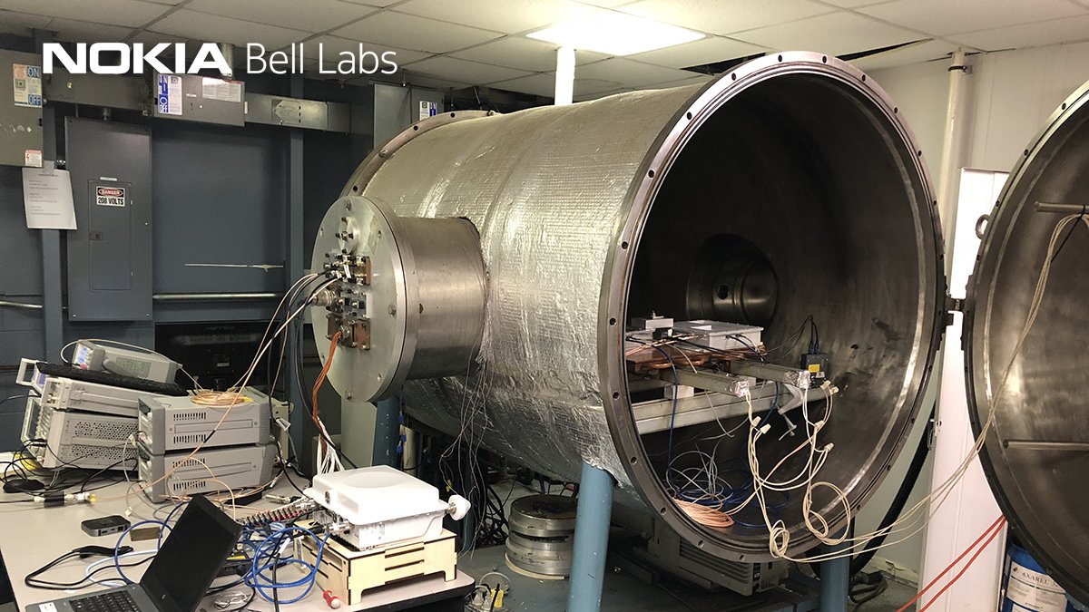 BellLabs's tweet photo. You can't go #ToTheMoon if your LTE/4G equipment doesn't make the 239k-mile trip through space.

We've tested our equipment against launch &amp; space travel stresses working with @NASA &amp; our partners @Int_Machines &amp; @LunarOutpostInc!

Find out more: https://t.co/mzQIColHpe

#GAM2022 https://t.co/UkeJiVGBgu