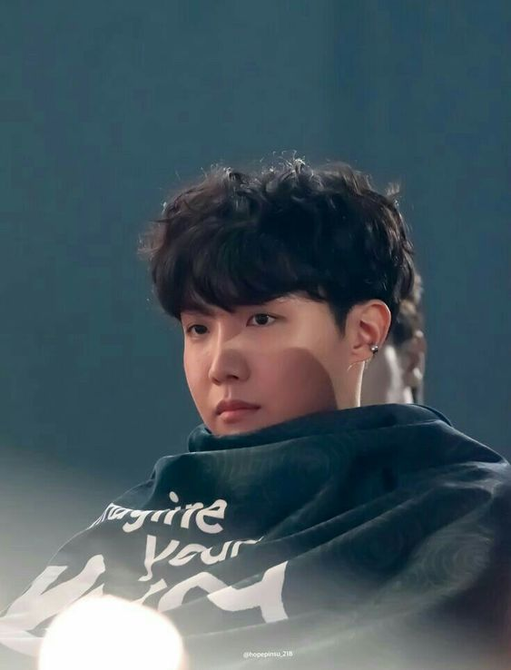 HOPEPlCS's tweet photo. tiny 🥺 https://t.co/4mj2r363zj