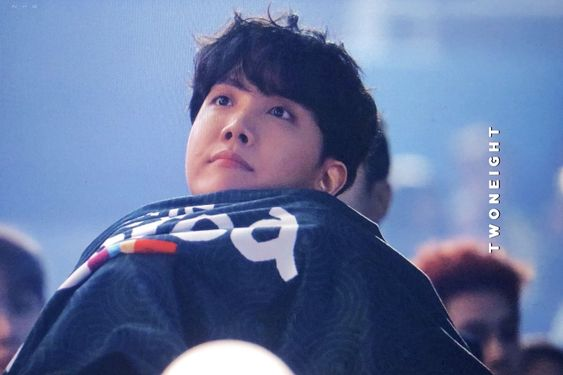 HOPEPlCS's tweet photo. tiny 🥺 https://t.co/4mj2r363zj