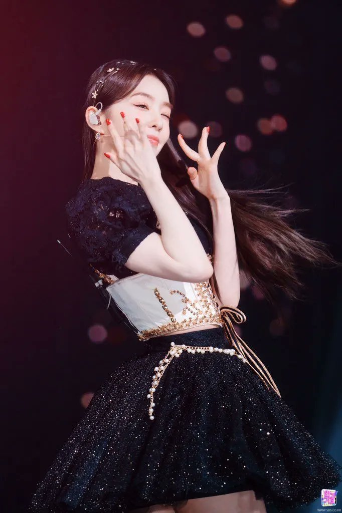 irene pics tweet media