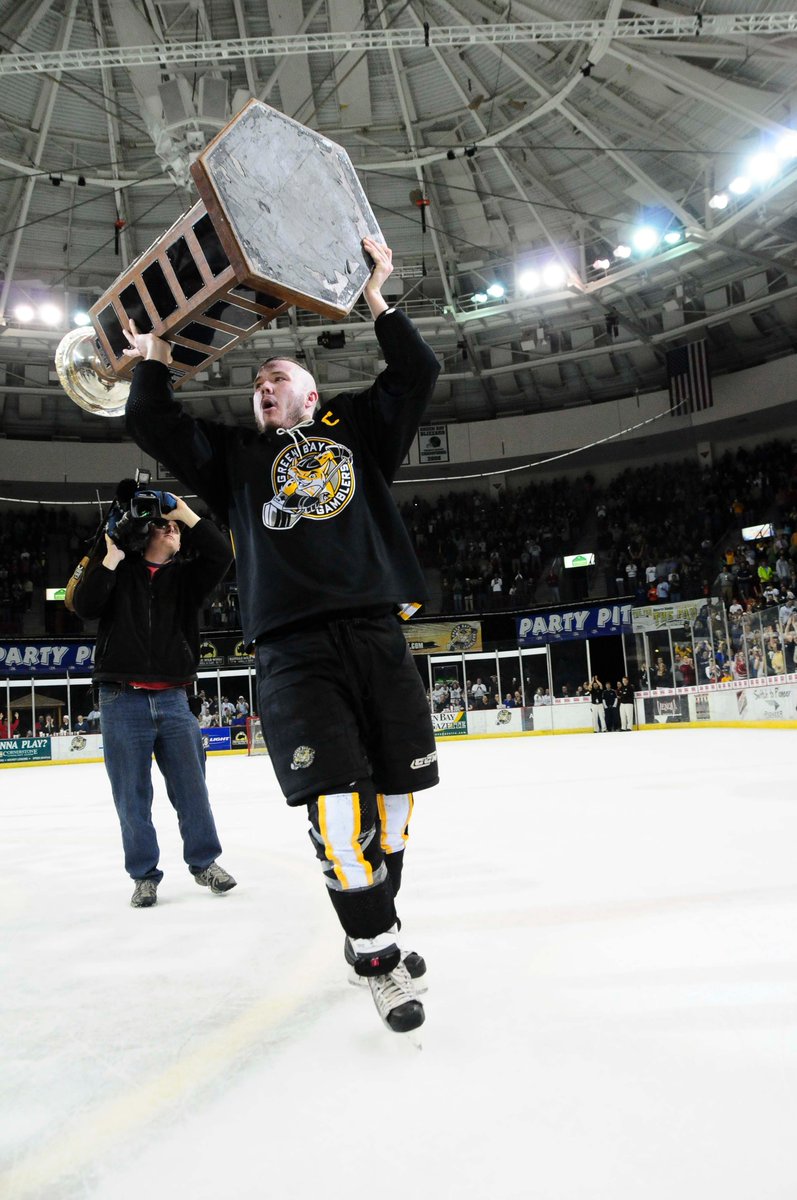 “I plan to work with Coach Leone to build the winning culture that Gamblers fans are so familiar with," Gamblers assistant coach, Pat McCadden. 

Welcome back, Coach!🤝