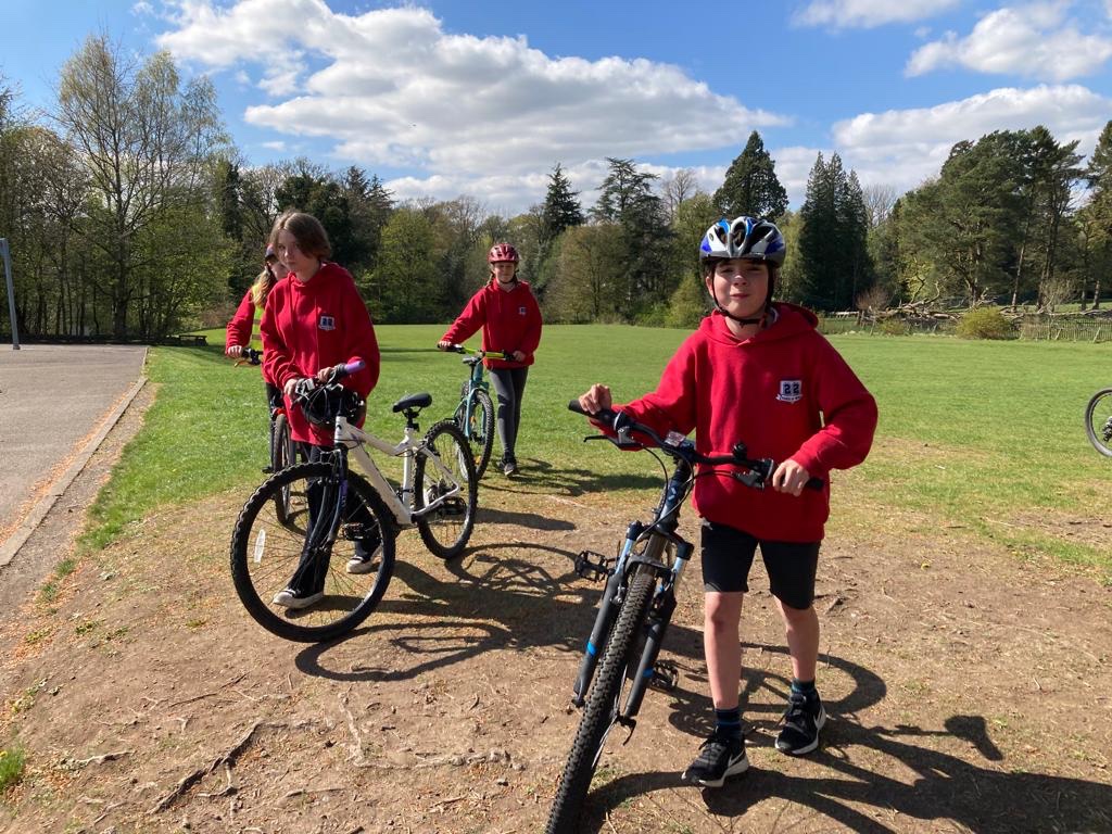 bowprimary's tweet photo. After School Clubs - Bikeability
Thank you Mrs Harkness and Miss Pieczara. Thanks to all our carers and parents for dropping off bikes and no doubt fixing them up too. Such a great skill to learn. 🚲 https://t.co/lCypeclaDV