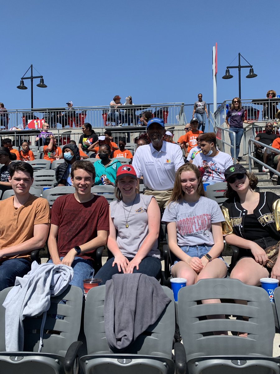 cfhistorynerd's tweet photo. Some of our CFHS AIG Seniors at the @WoodpeckersNC Education Day! Such a fun experience and a perfect day for it! Thank you Woodpeckers!
@CCSSuptConnelly @CumberlandAIG #CCSAIG @SmallsAritia @mellottahill1 @WeAreCapeFear @jasontjordan https://t.co/yIV93SuJJp