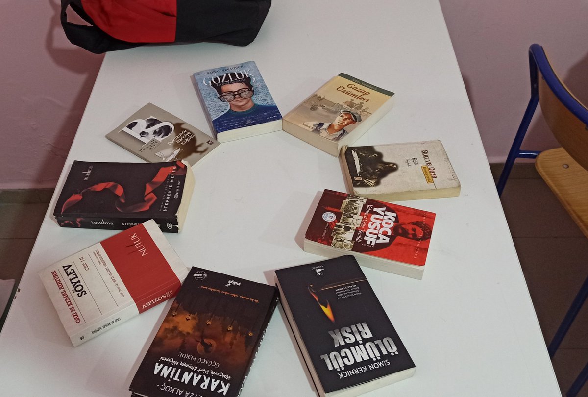 75. Yıl Anadolu Lisesi kitap okuyor📖
#EnBüyükReytingAilemleKitapOkumak
#EskilOkuyor #TuzGölündeKitapOkumak <a href="/brahimKler2/">İbrahim Kılıçer</a> <a href="/Eskil_MEM/">Eskil İlçe Milli Eğitim Müdürlüğü</a> <a href="/haciomerkartal/">Hacı Ömer KARTAL</a> @hmzaydg