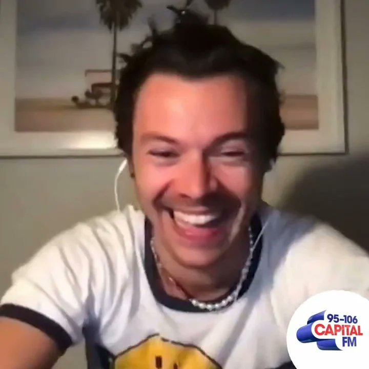 ajunostore's tweet photo. Era colar igual ao do Harry Styles que vocês queriam?! 

🌈 | Colar Harry Styles Metadinha 
🏷️ | R$25,00 (DM) ou R$28,00 (shopee)
📏 | 40cm (regulável)

📫 Enviamos para todos os planetas! https://t.co/E2xNgyHTQ5