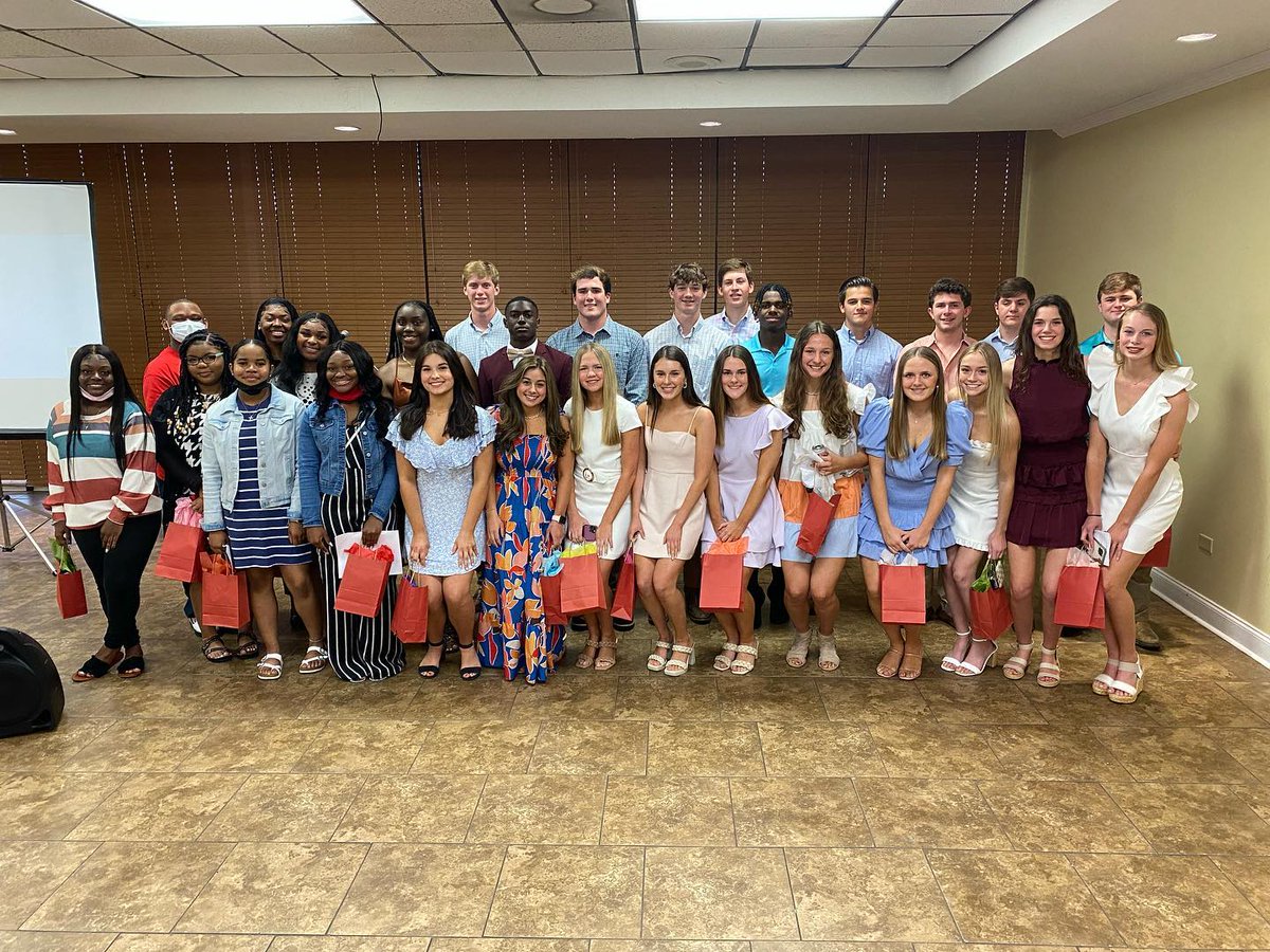 PillowAcademy's tweet photo. Congrats to our YELL 2022 graduates! Two PA students were recognized as the Leadership Impact award winners: Julie Day Warren and Larkin Camp. We are so proud of all these young emerging leaders! https://t.co/Gui2Dt2gkg