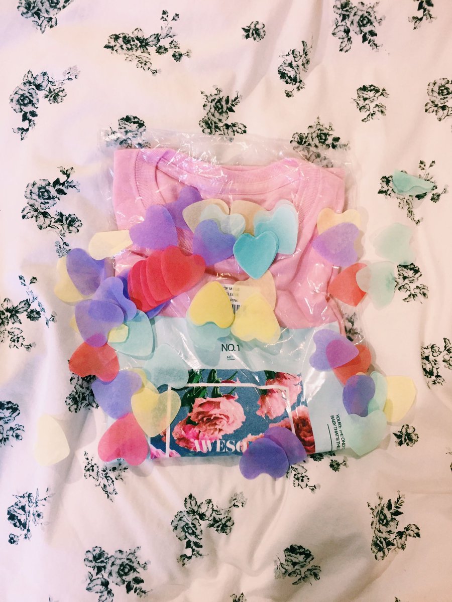 13bettysgarden's tweet photo. all the cute Me! filters, the adorable
merch, seing those huge big
billboards all around and feeling so
emotionally proud, all the
appearances/meetings with fans and
performances 💛 i absolute adore this
era with my whole heart ✨
#3YearsOfME @taylornation13 @taylorswift13 https://t.co/1sV682X2ax