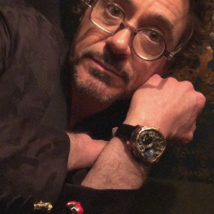 the iconic rdj glasses