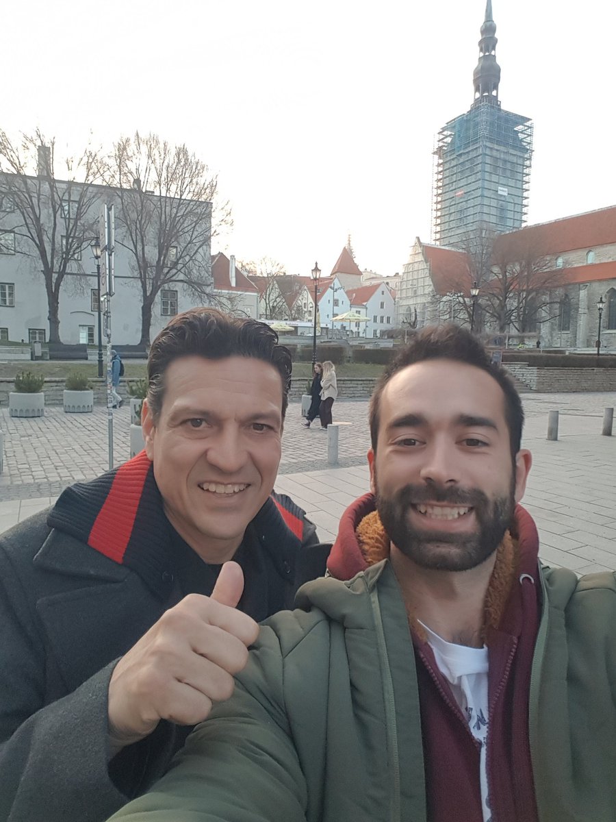 eudaldeu's tweet photo. Parlo de Jari Litmanen. I és tan bon sagal que s'ha oferit a fer-me un tour per la ciutat. Ara som #beffes, que diem els modernets. https://t.co/9AXnMcPox3