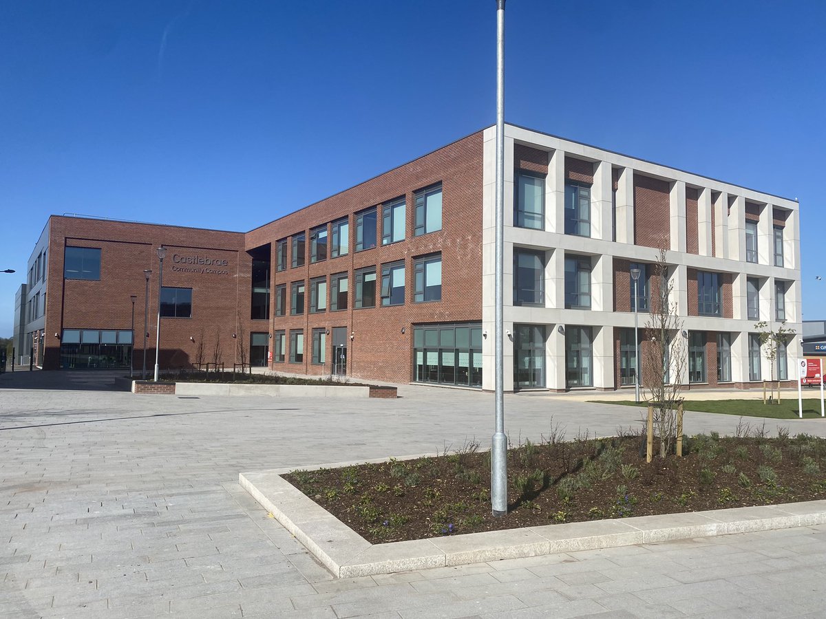 CastlebraeCCC's tweet photo. 🔴⚫️ What a day for our community! Our young people returned to their new school today and what a learning environment we have to continue our journey! We are all so proud to be Castlebrae Community Campus 🔴⚫️ https://t.co/4TnhWnh71u