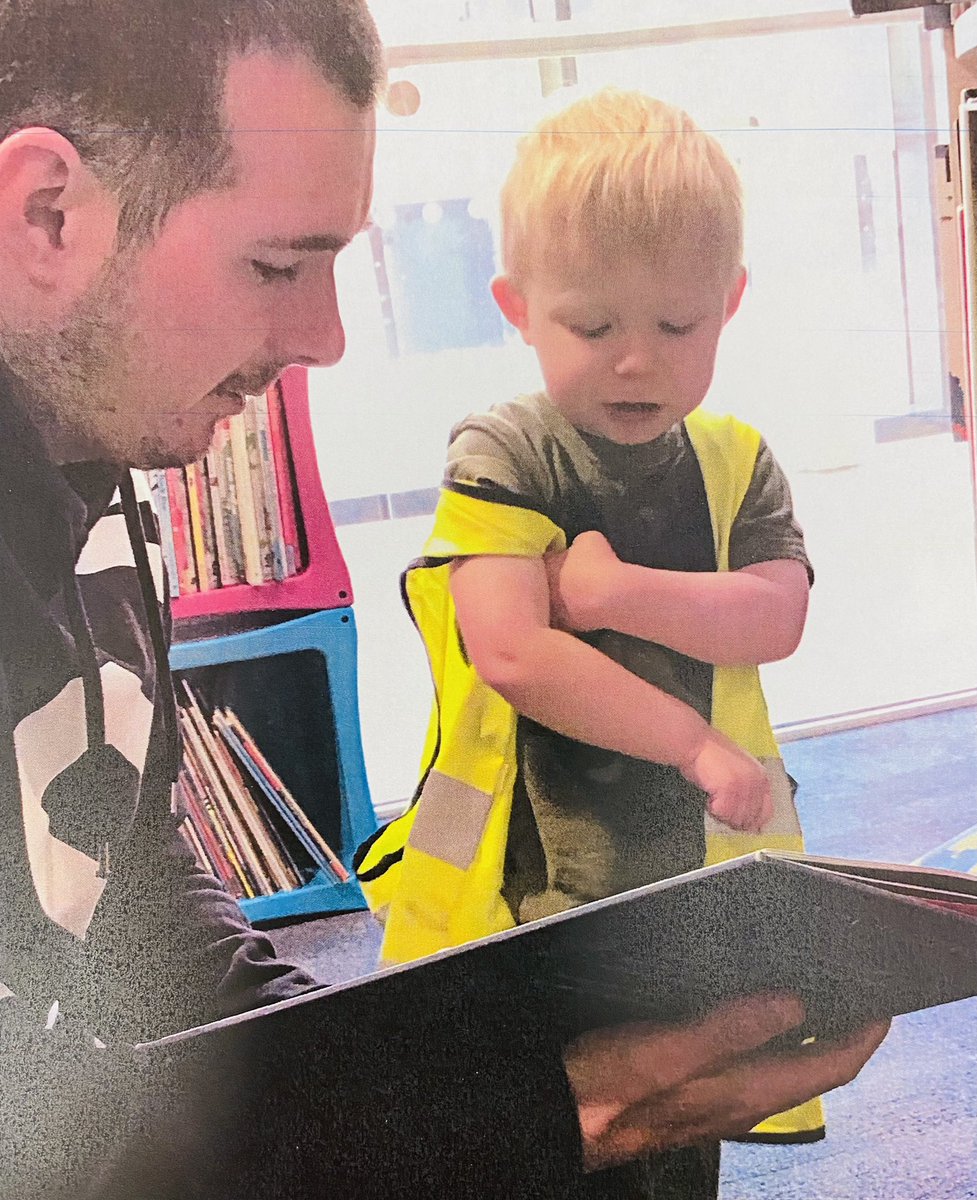 clockwork_aul's tweet image. We love books!! 📚📕📚📘This week we have been to visit Ashton library and met up with some of our families.. the children love exploring and reading 😍 #tameside #earlyyears #languageDevelopment