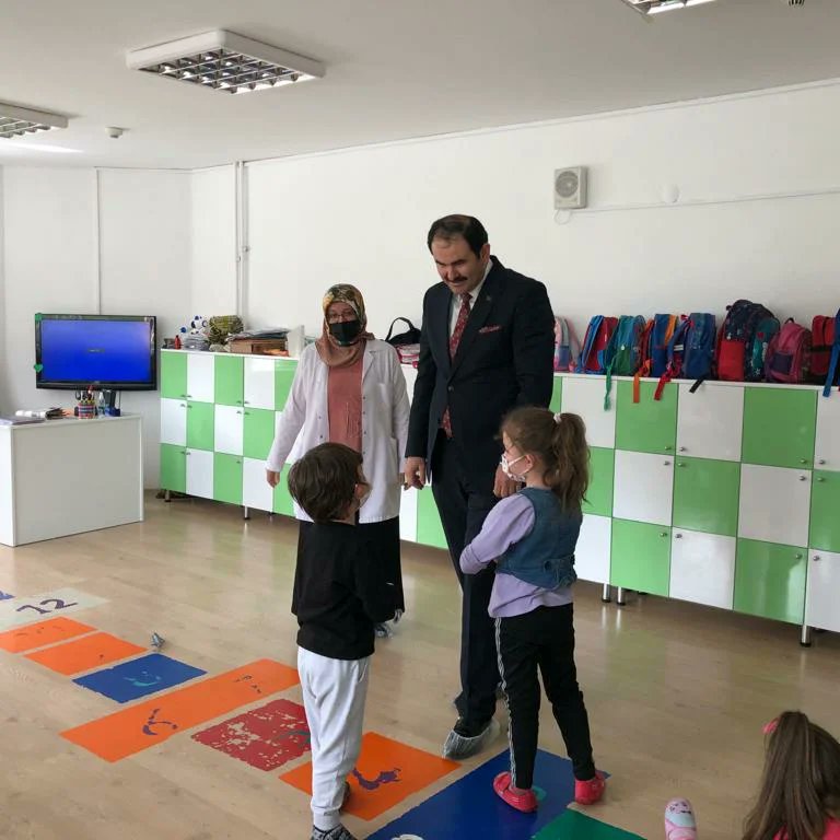 İlçe Milli Eğitim Müdürümüz Zahit Köseoğlu ve şube müdürümüz Akif Çırak bugün Vilayetler Hizmet Birliği Anaokulumuzu ziyaret ederek öğretmen ve öğrencilerimizle bir araya geldiler...
<a href="/zahit5599/">Zahit Köseoğlu</a> <a href="/cirakakif/">Akif Çırak</a> <a href="/CanikVhba/">Canik Vilayetler Hizmet Birliği Anaokulu</a>