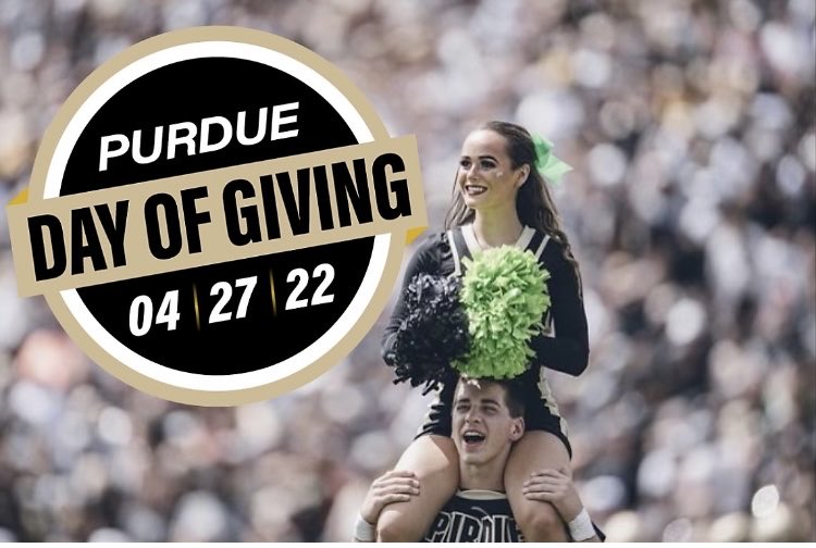 AndreaRyan357's tweet photo. Hail Purdue!  We all Cheer For ⁦@PurdueCheer⁩ #purduecheer on #purduedayofgiving #boilerspirit #boilerup https://t.co/stubk4tzib