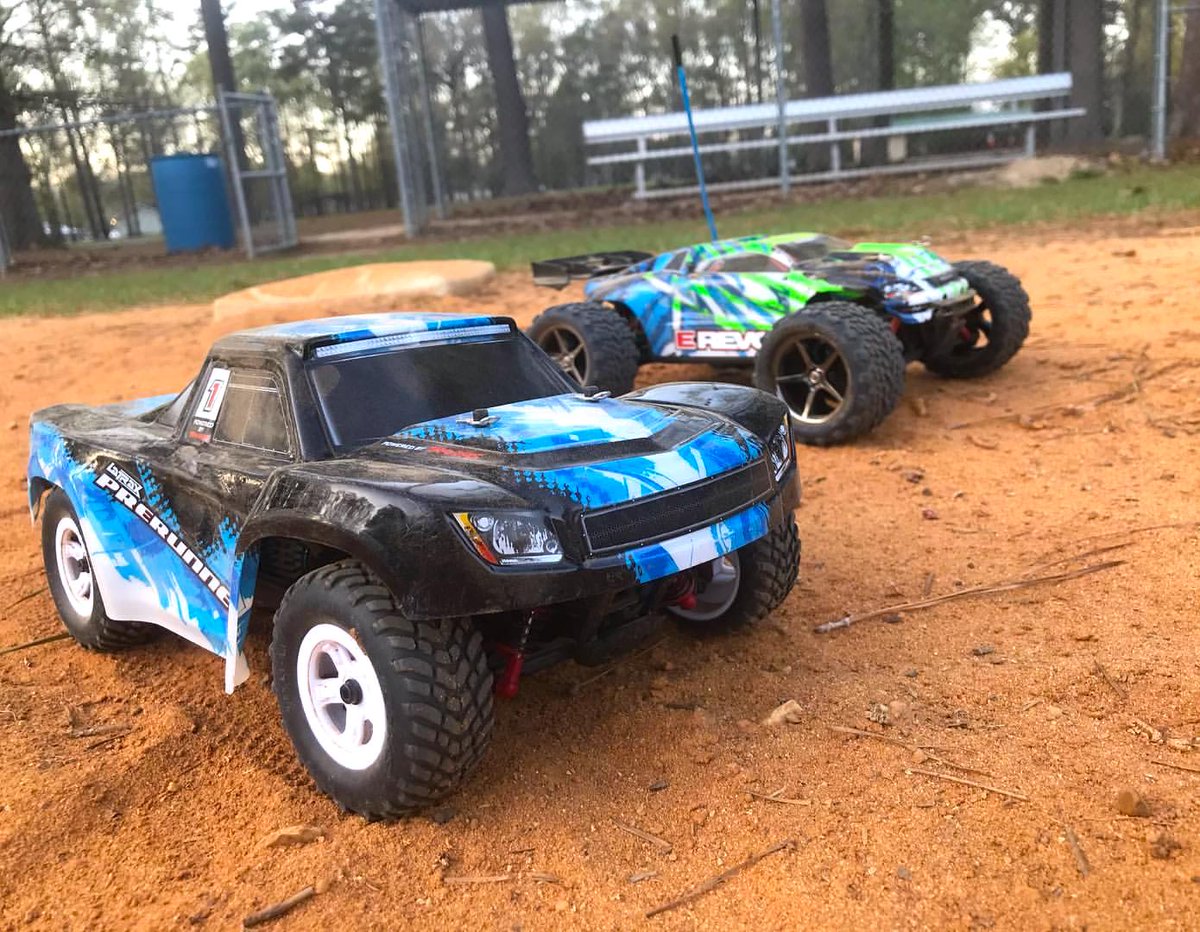 Traxxas's tweet photo. Make #RC your family hobby — 1/18 LaTrax Prerunner for the littles and a 1/16 E-Revo for you! ✌🏼
Small size for easy travel &amp; both backed by #Traxxas Support! 🧰

[[Model # 76064-5 // 71054-1]]
#FastestNameInRadioControl
#TraxxasFanPhoto 📸: jerrymelons https://t.co/hmlhECcNnZ