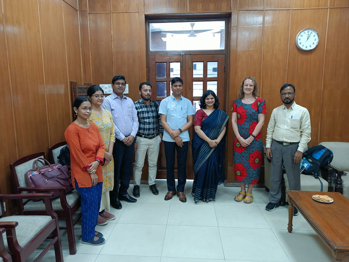 shadabrafi's tweet image. Gratitude director @SCERT2021 @Rajanish2007 sir
for the appreciation of #TDCprogram
@Jennywillmott & @STIReducation #Delhi_team discussed future steps to explore new dimensions. Thanks @VKPathak1 @PbpandeyB @shail2018 @Dir_Education & DIET facilitators, DCs, MTs, TDCs, & Teachers