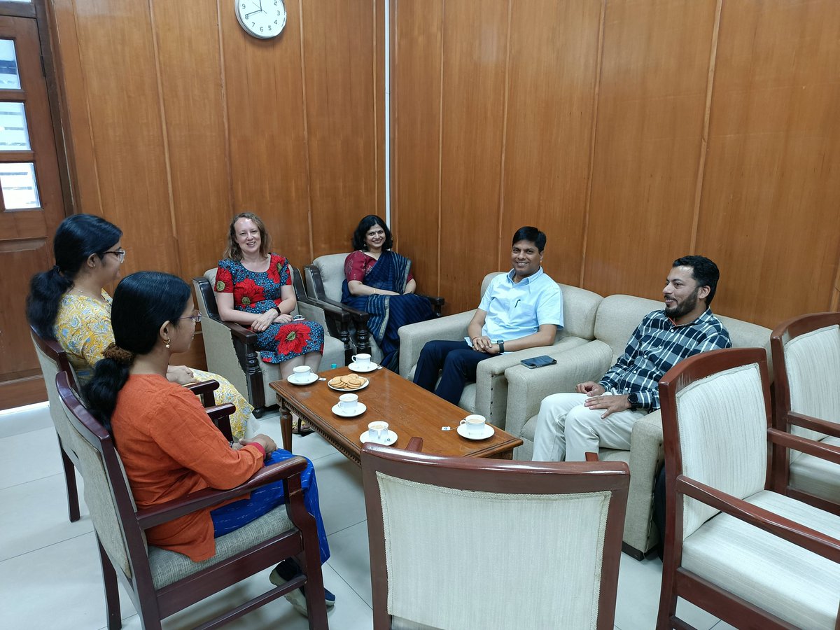 shadabrafi's tweet image. Gratitude director @SCERT2021 @Rajanish2007 sir
for the appreciation of #TDCprogram
@Jennywillmott & @STIReducation #Delhi_team discussed future steps to explore new dimensions. Thanks @VKPathak1 @PbpandeyB @shail2018 @Dir_Education & DIET facilitators, DCs, MTs, TDCs, & Teachers
