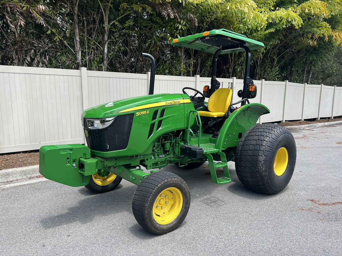Equipment is hard to come by. Stressful for everyone involved. Thanks <a href="/EvergladesJimL/">Jim Leiseberg CGCS</a> and <a href="/EEGGolfAndTurf/">Everglades Equipment Group Golf Division</a> for delivering this beast! Can’t wait to see it in action this summer!