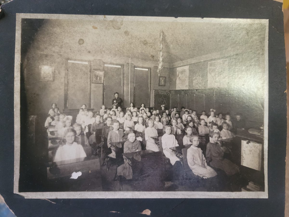 WRHistorical's tweet photo. Did you attend St John's or St Adalbert's schools? Come reminisce about your old school days. Maybe you will even find yourself or a relative among our photos!
Our newest exhibit is open on Sunday's from noon - 4pm. We hope to see you there!
Admission is free, donations welcomed https://t.co/v3wPY5Mubx