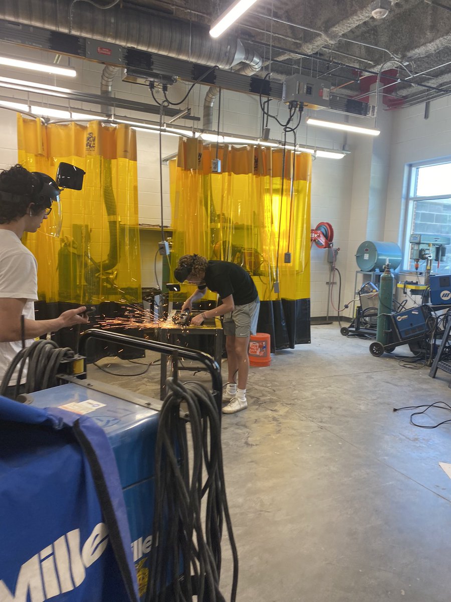 Julia McClannon tweet media