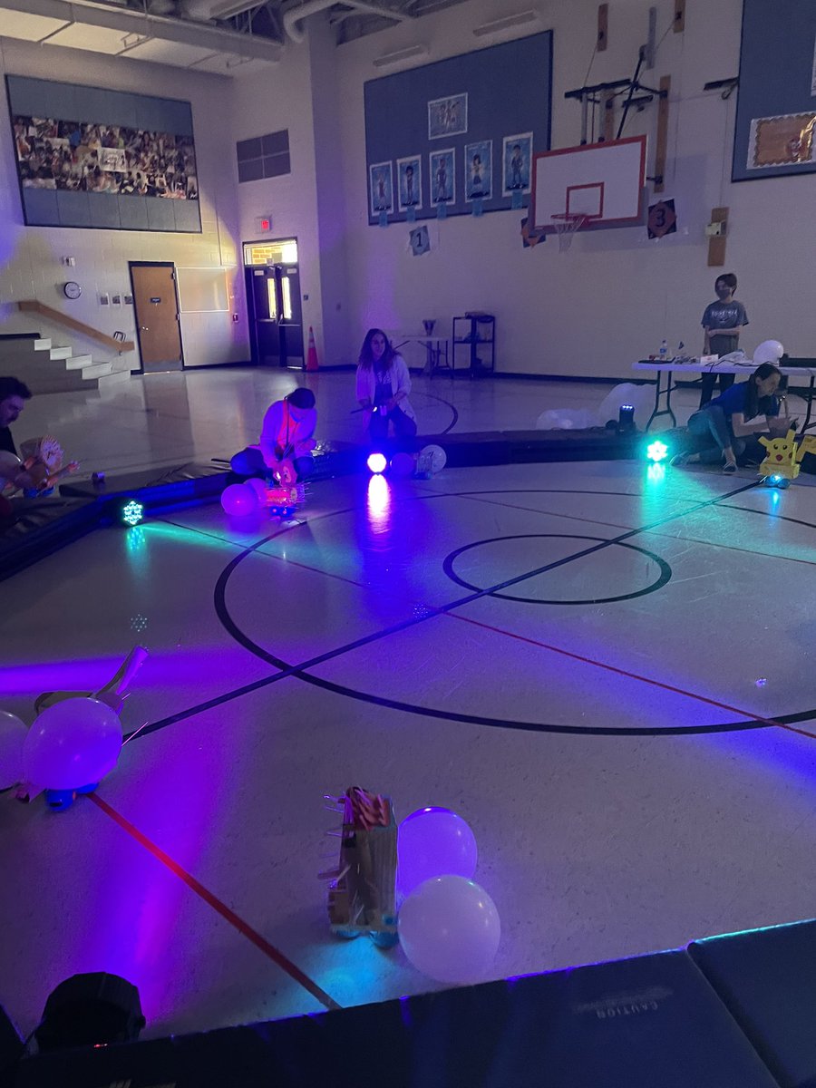 _MsVillagomez's tweet photo. Spring into STEM last week was such a blast! #STEM https://t.co/RAYJ5psFzN