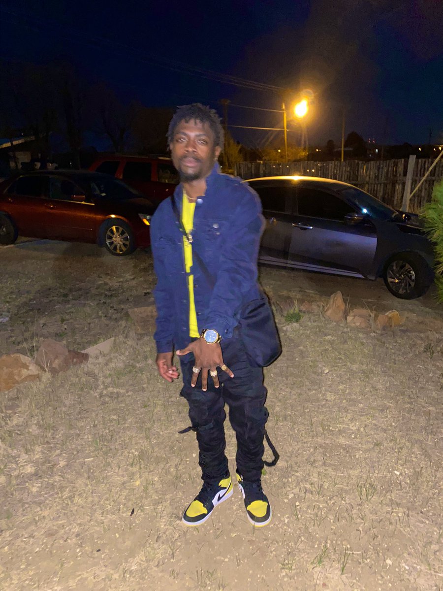 deuce_2timess's tweet photo. Yea bitch u cool but u ain’t better then a perk bihh🦦⚡️ https://t.co/qMg5pgYAC5