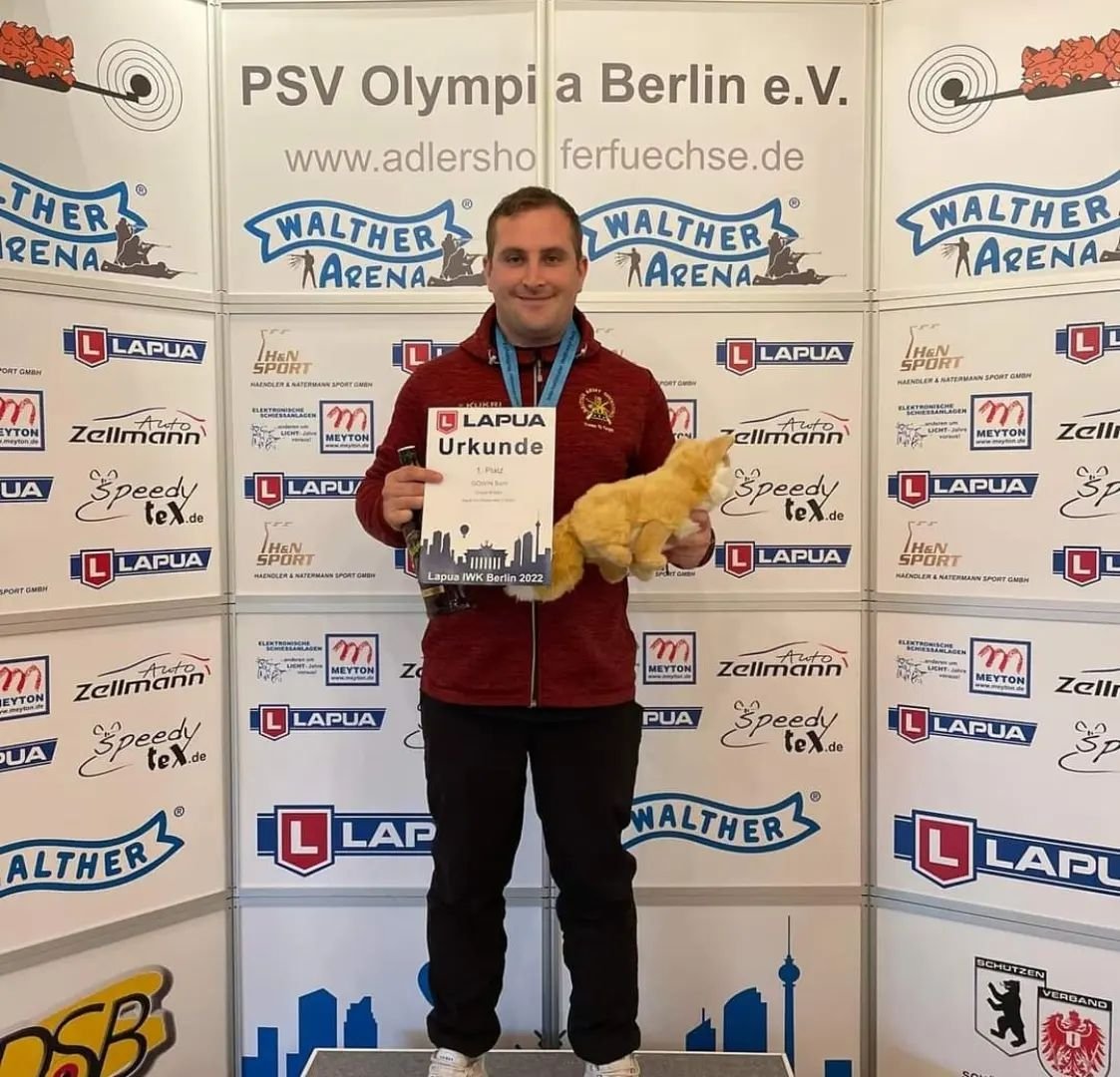 ArmySportASCB's tweet photo. Sgt Sam Gowin wins 🥇 at the Berlin IWK in Rapid fire
Pte Elliot Bromfield also qualified for the final, shooting well but finishing outside the medal match
Congratulations 👏
#ArmyShooting #RapidFirePistol
#Troops2Target #BritishArmySport #ArmyEliteSport
@smilewithkyle47 https://t.co/glCgX4pzel