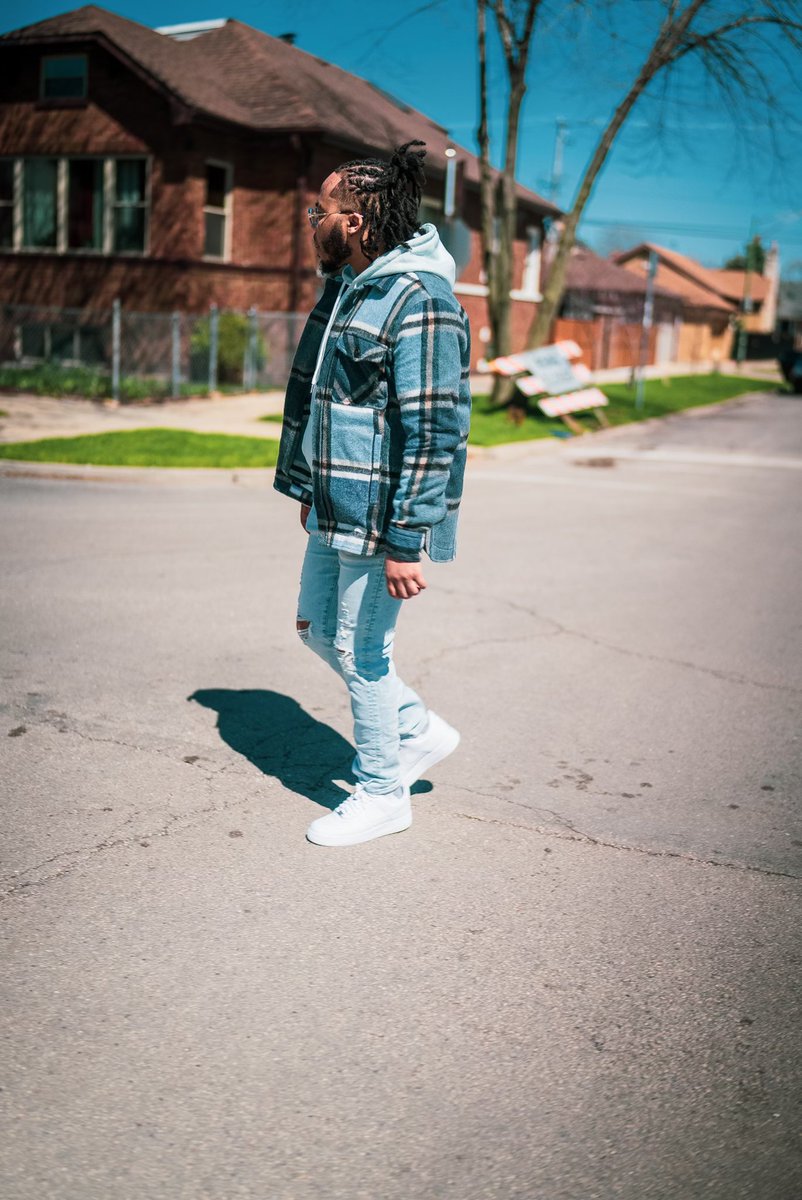 thereal_lyrik's tweet photo. A WISE MAN ONCE SAID💭, “Worrying does not take away tomorrow’s troubles. It takes away today’s peace.”😓☮️✌🏽

I’m still applying myself to this message🧠👁💯. #ALBUMMODE #4WayVision 

📸: @ovisualz 

#RealShitTho #LyrikToldYaaSooo #HumbleConfidence 
#4EverBryana #DaeDaeWorld https://t.co/xcUrvphaoq