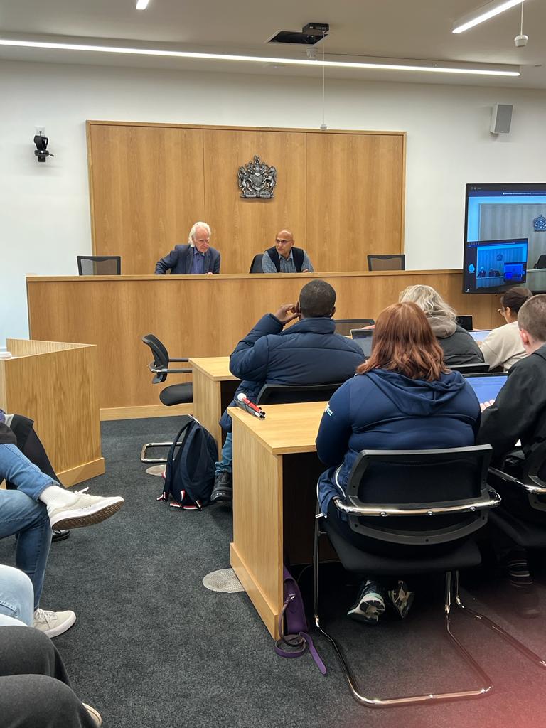 UELAdviceCentre's tweet photo. Thank you to our guests #Raju Bhatt - #Civilactions against the police and human rights expert and #Duncan Campbell, #Crime  correspondent, journalist &amp; author for giving us their afternoon @UELAdviceCentre  @SBL_UEL were inspired, staff and students alike! https://t.co/AOfWEpjbhT