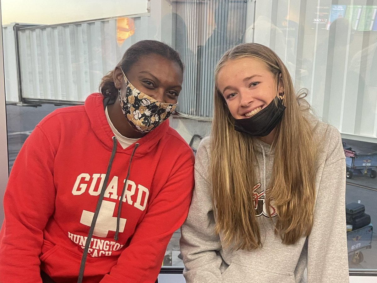Please vote for Taylor Shelton this week as <a href="/westcoastpreps_/">West Coast Preps</a> womens athlete of the week.  I was lucky to play with Taylor this past fall on <a href="/LadyHustleSB/">Lady Hustle Softball</a> 18G #mentor #softballpitcher #friendship #HustleSisters 

westcoastpreps.com/poll/womens-at…