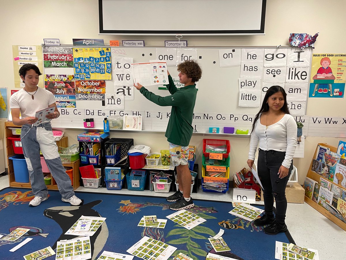 1_LIA_tribe's tweet photo. We enjoyed being @JAofPBTC High School Heroes @JupiterElem and teaching about financial literacy. @jupiter_high @latinosinacti0n #trUStinme #BravesbecomeWarriors 
A special thanks to @jhs_swat
 and the boys volleyball team for joining us @JupiterWarriors https://t.co/R11JBUmr8e