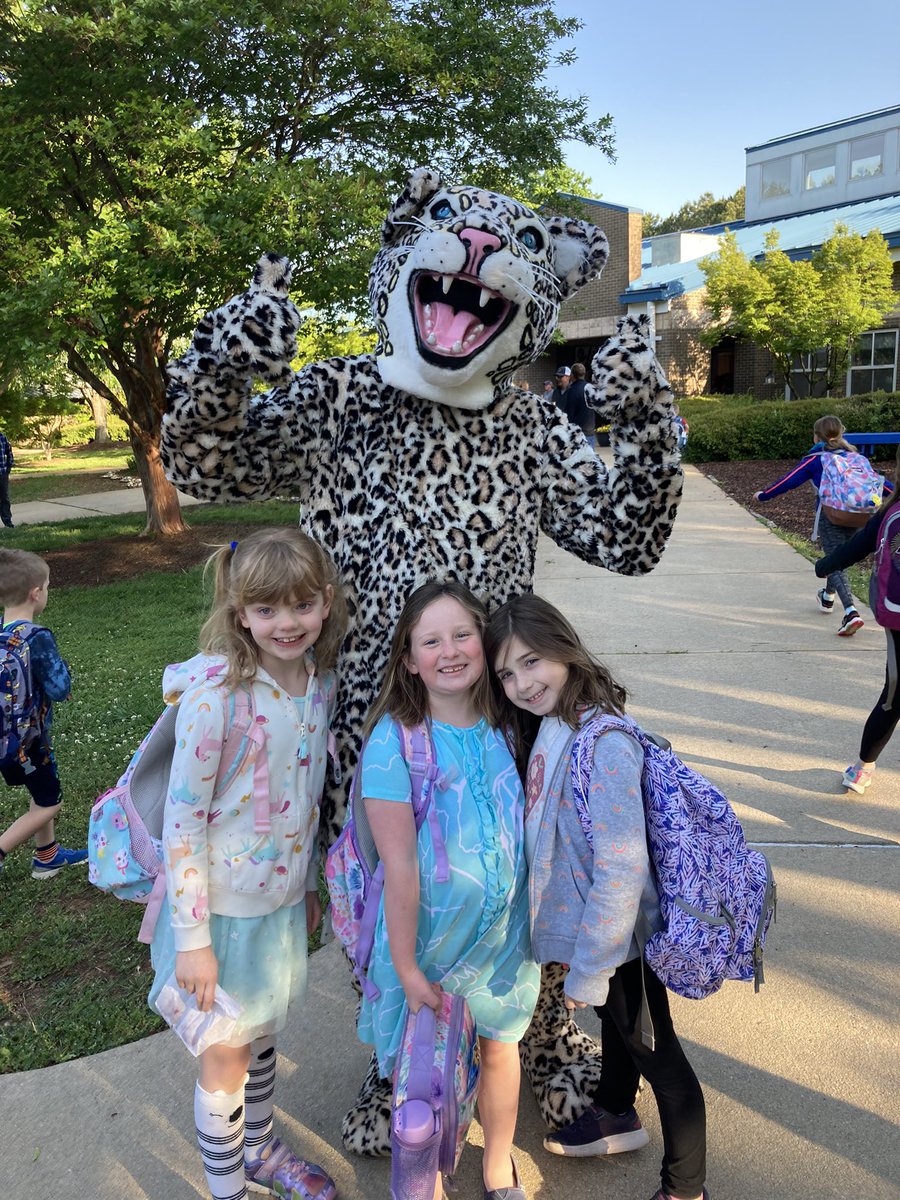 Amber Evans tweet media