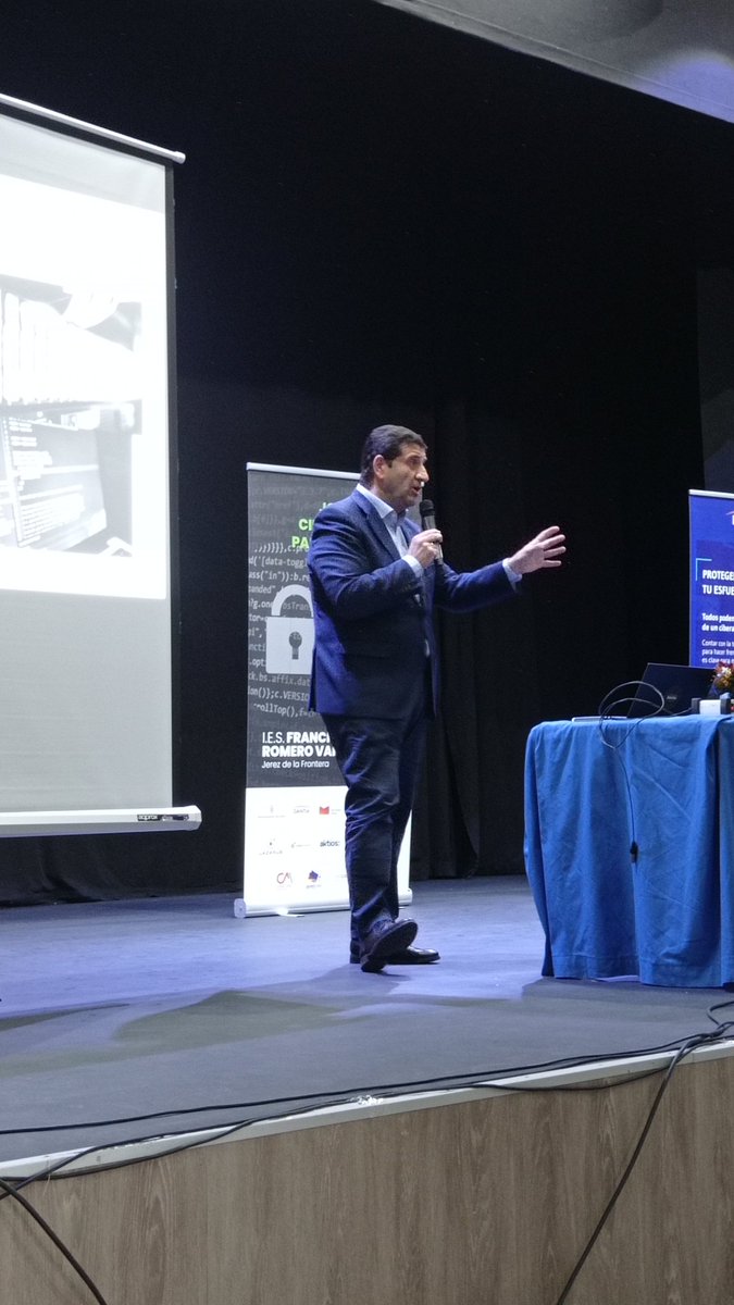 dantiatec's tweet image. Ignacio Martínez, Director de Comunicación y de Desarrollo de Negocio, presenta Dantia tecnología, Partner Cloud de Sage, en las Primeras Jornadas sobre Ciberseguridad.

@JornadasIes
#SagePartnerCloud #sagehostingprovider #sagecloud #sagehosting #sage #channelnews #ciberseguridad