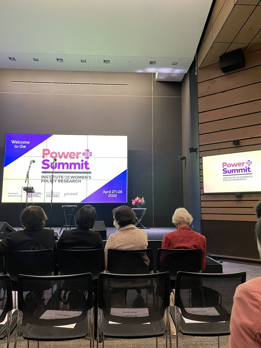 MeganLHauser tweet media