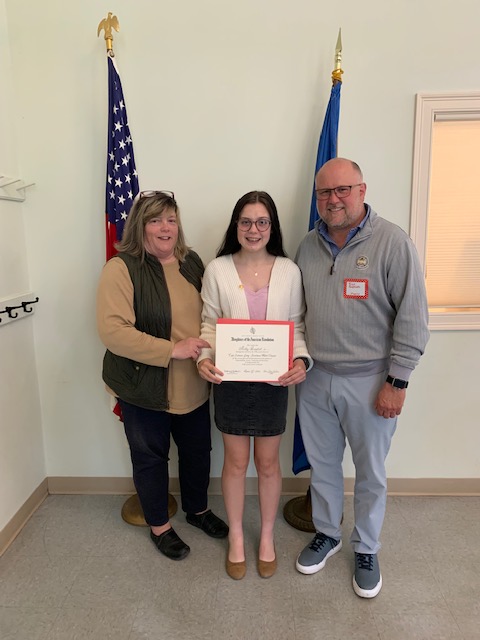UCTguidance's tweet photo. So proud of senior, Molly Baptist, recognized today with the Good Citizens award by the Captain Joshua Gray-Jonathan Hatch chapter of the Daughters of the American Revolution (pictured with her parents &amp; school counselor, Mrs. Rachel Kerrigan). Congrats, Molly! @GreeleyUCT https://t.co/B6Dxp0kBju