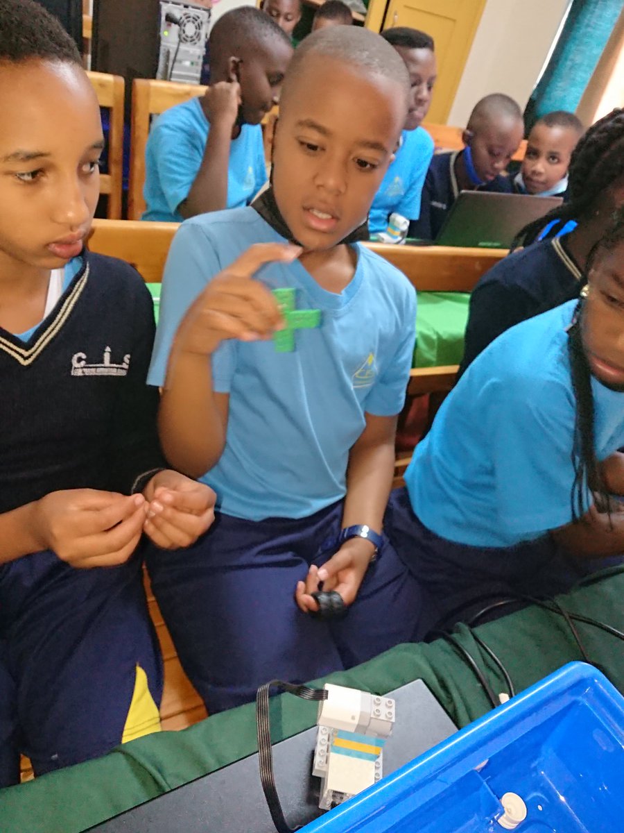 CornerstoneInt9's tweet photo. C.I.S Robotics class. Hands on project works relating to their respective subjects. Students are able to assable and code different types of robots using LEGO WeDo 2.0. @A_sebutege @HuyeDistrict @Rwanda_Edu @Rwanda_Edu @KOICA_Rwanda @RwandaIndustry https://t.co/PpGbixHsEz