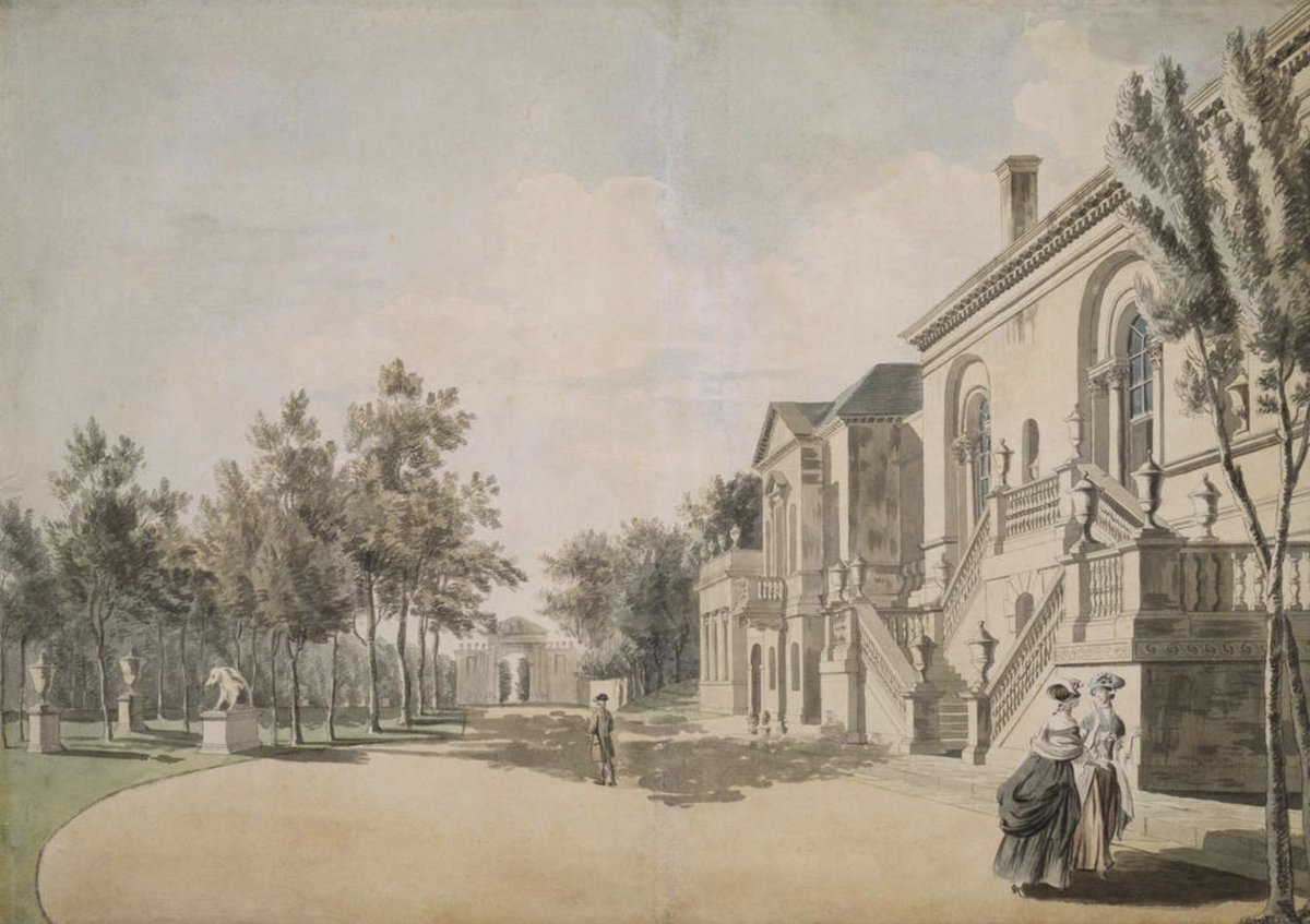 The rear of @Chiswick_House looking towards the @InigoJones gateway by #PaulSandy. On the left can be seen the #boar statue by #PeterScheemakers based of the #CaledonianBoar. The #EmperorAugustus had a #mammoth tusk he believed was from this legendary beast. At Birmingham Museums