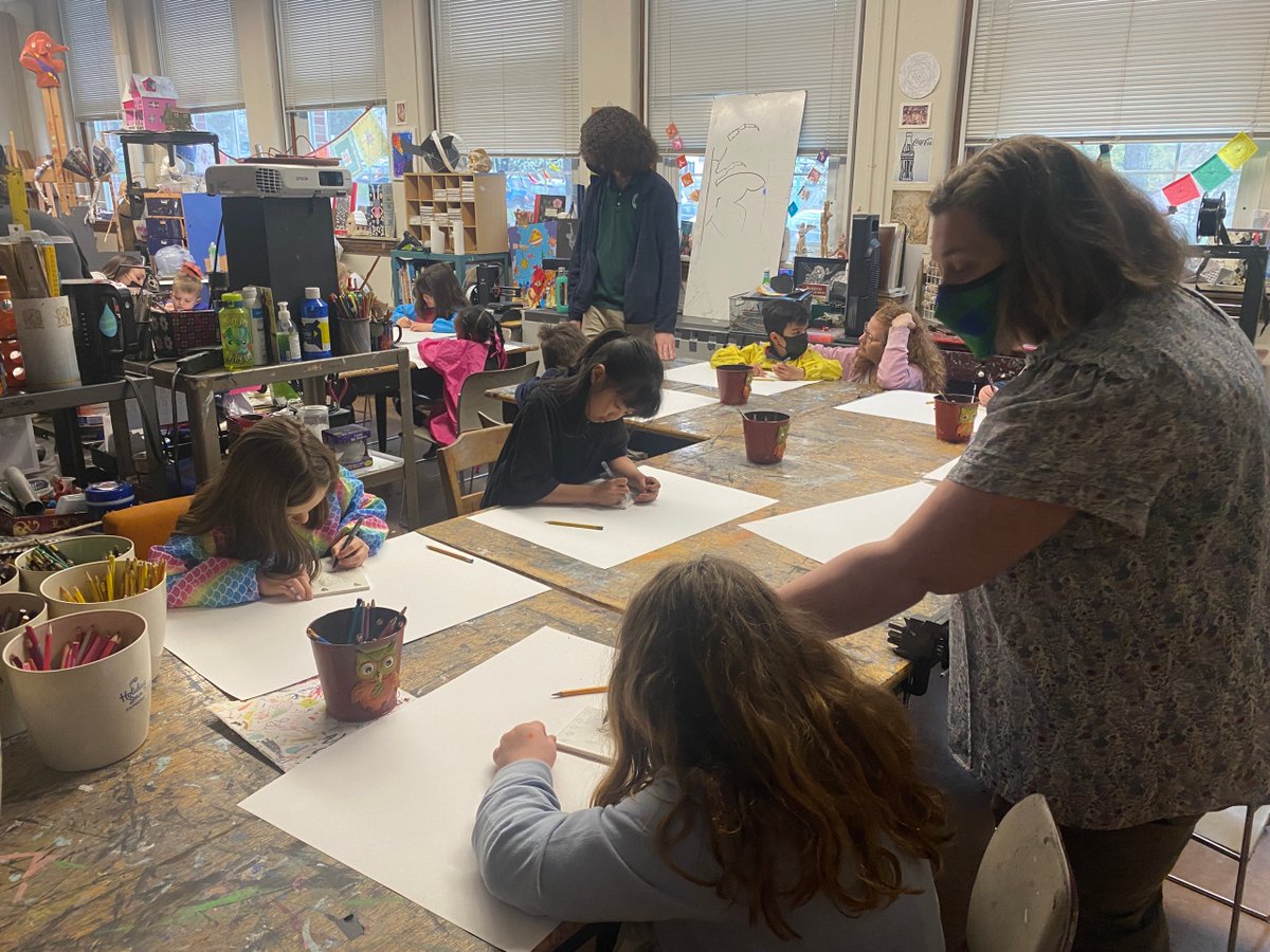 FOX23News's tweet image. 🎨@DoaneStuart students kick off city mural project in #Rensselaer @JennSeeligTV trib.al/3UAf2Pg