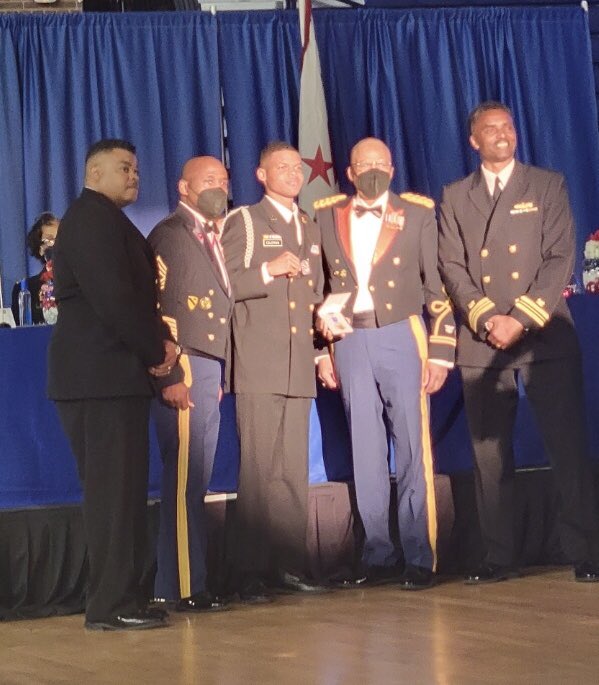Cadet Richardson and LTC Hartley were looking sharp at the JROTC ball held at the DC Armory last Saturday. #Harambee4Roosevelt